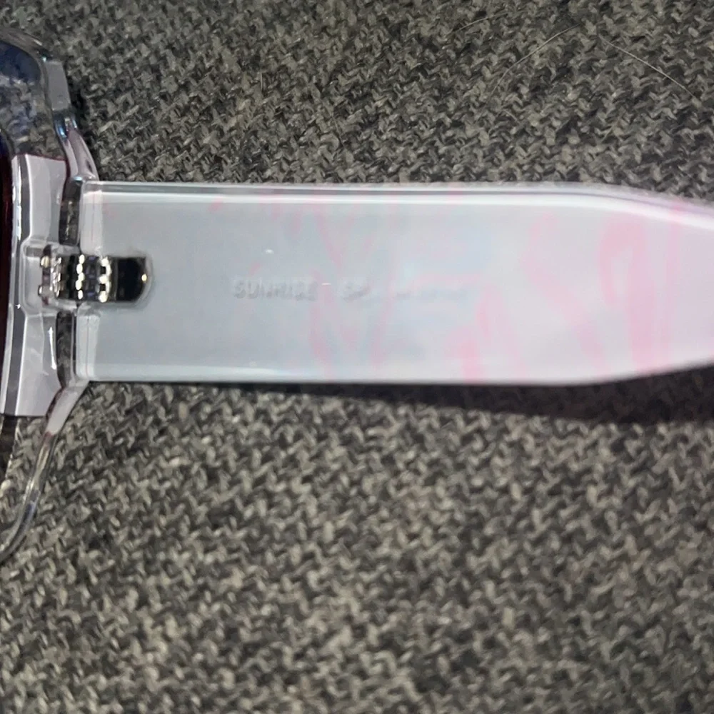 Lilly Pulitzer Sunshine Sunglasses - Picture 7 of 13
